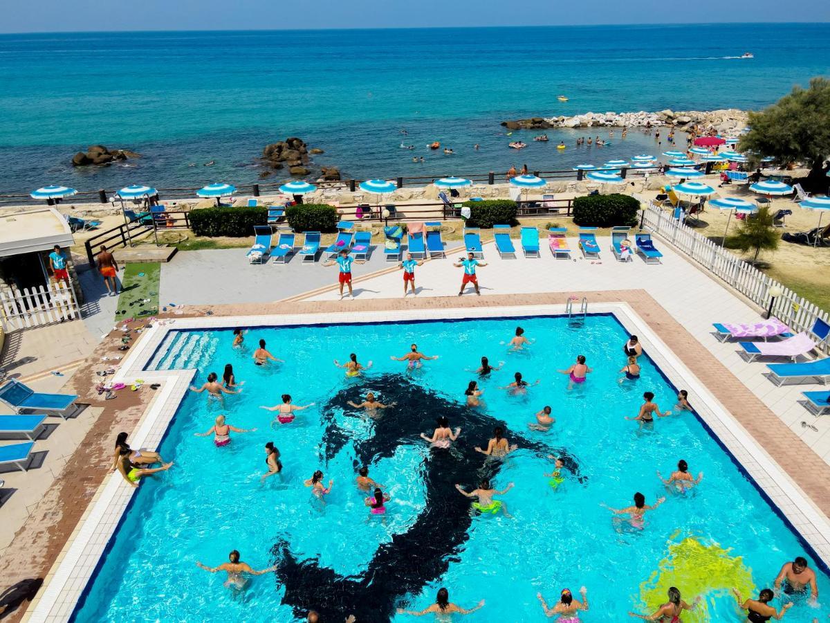 Villaggio Torre Ruffa Robinson Capo Vaticano Ngoại thất bức ảnh