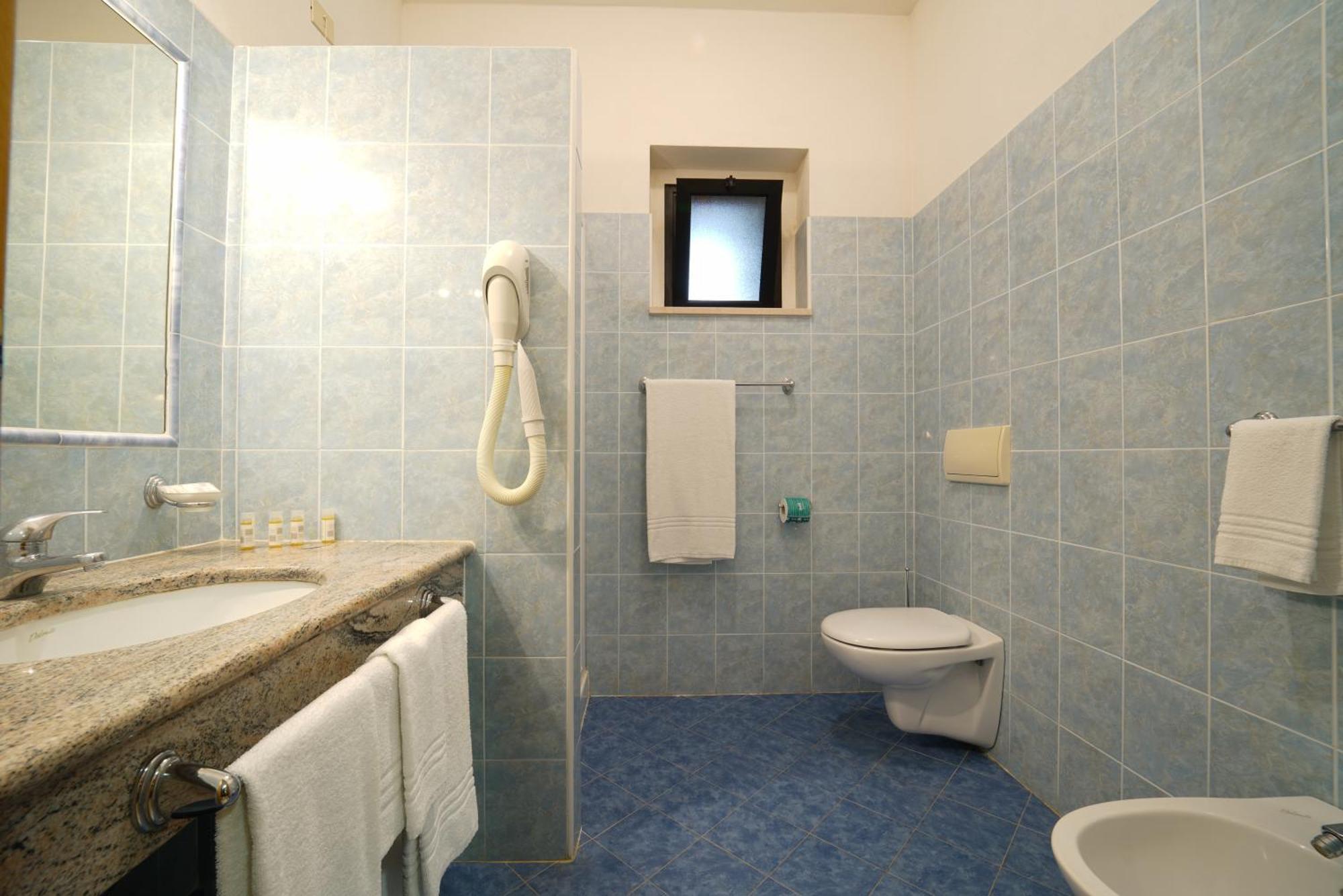 Villaggio Torre Ruffa Robinson Capo Vaticano Phòng bức ảnh